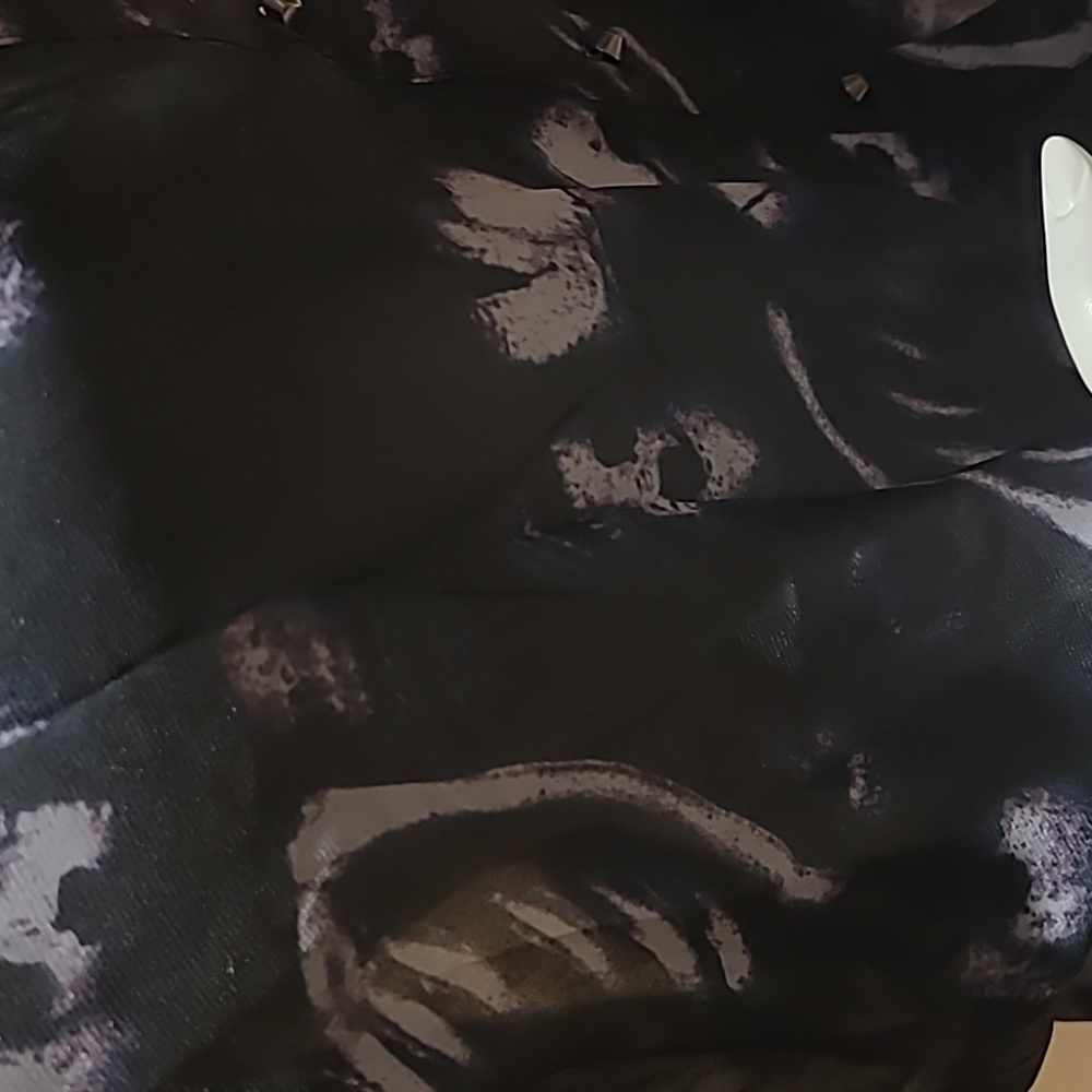 Infidelity Blouse - Picture 2 of 10